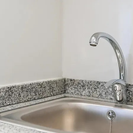 Guestready - Easygoing Pool To River *